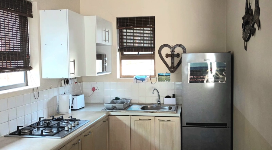 To Let 2 Bedroom Property for Rent in Wavecrest Eastern Cape